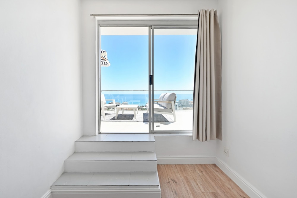 Spacious 3 Bedroom Villa BBQ Pool Ocean View