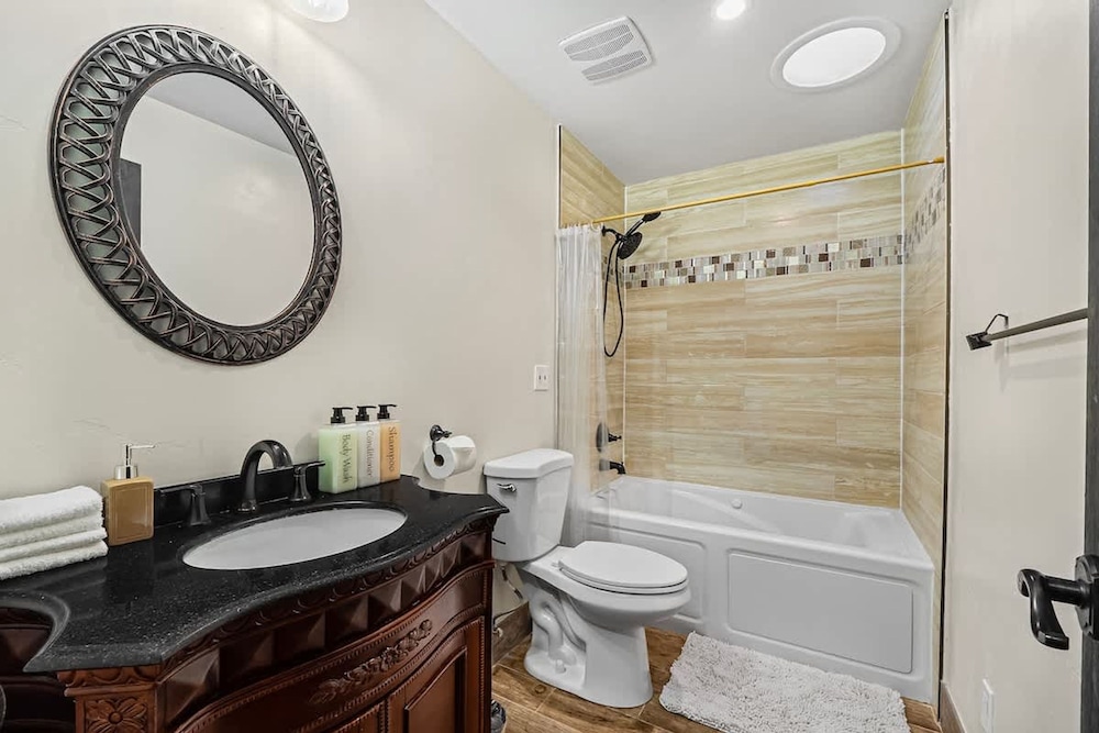 Stunning House wt 6Br 5bth SJ