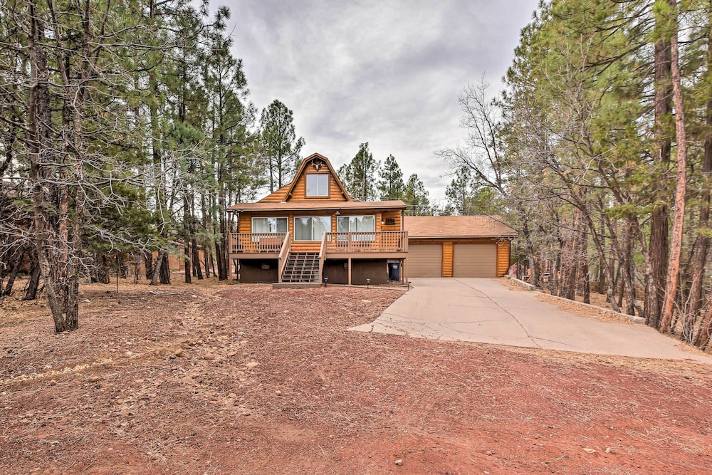 Large Yard w/ Fire Pit: Show Low Cabin view 2