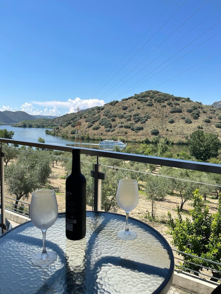 Douro Elegance Suites