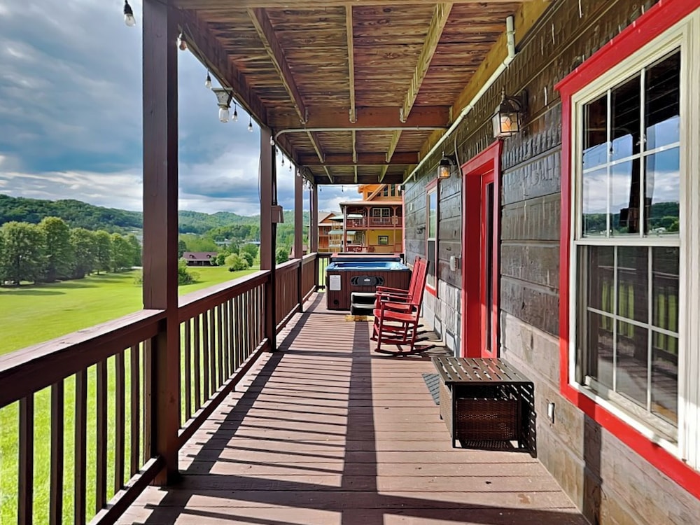Mulbeary Mountain Cabin