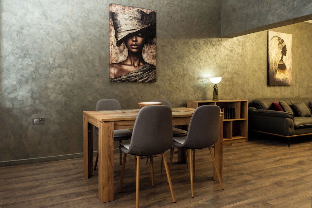 Apartment 8