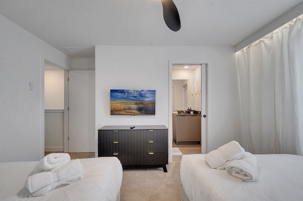 3BR Home Near Disney w/ Office & Fun Corner