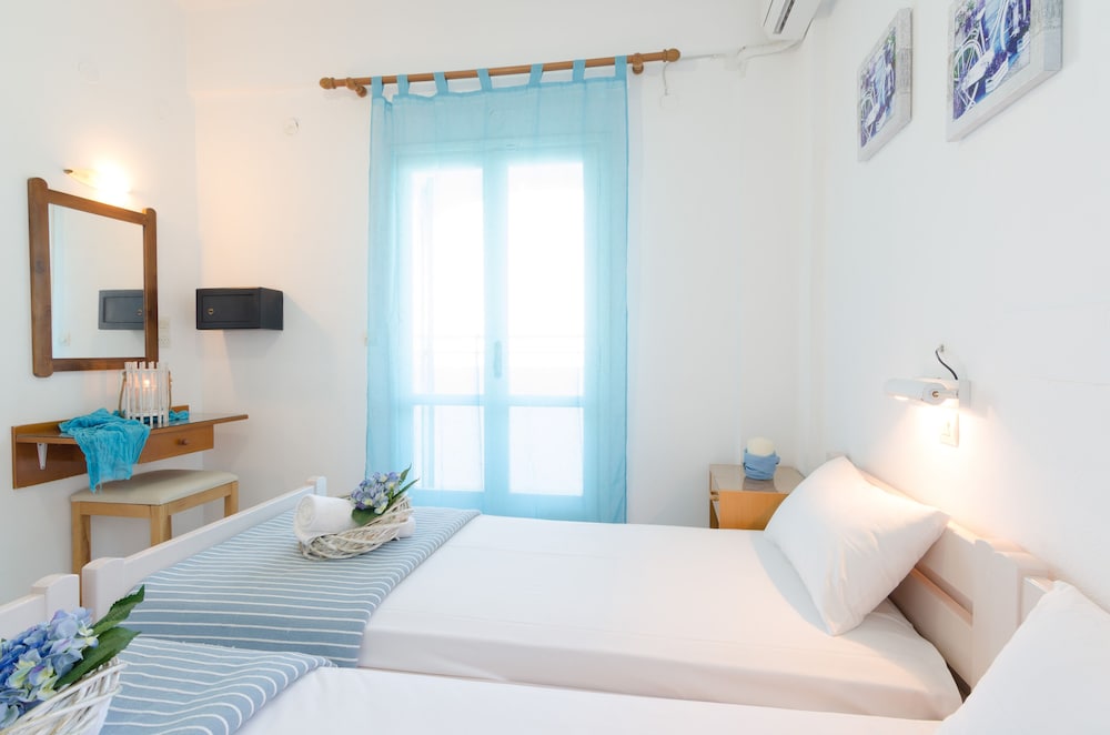 Aglaia Apartments & Studios
