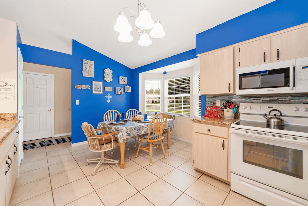 Livin the Dream - Image 3