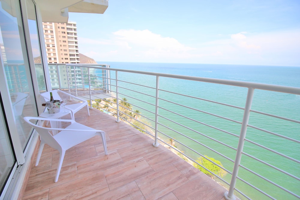 Apartamentos SOHO Elite - Frente al Mar