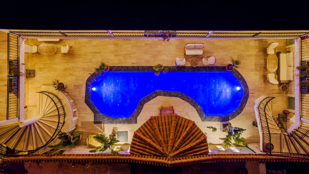 Avlu Alacati Butik Otel - Image 7