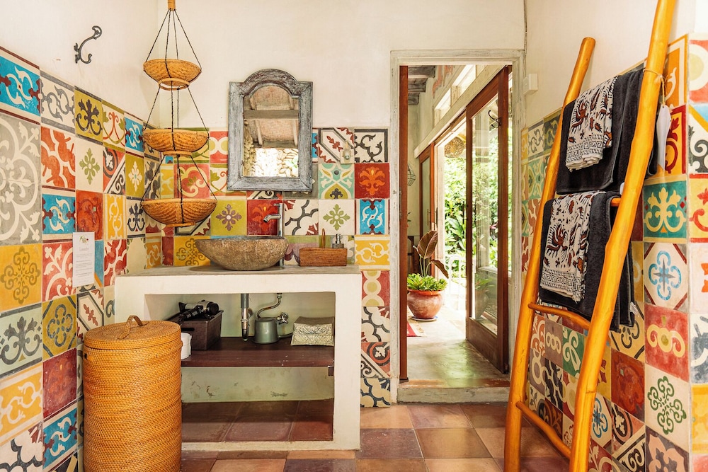 Barong Retreat Villa Ubud with Hammock Terrace, Garden & Koi Pond