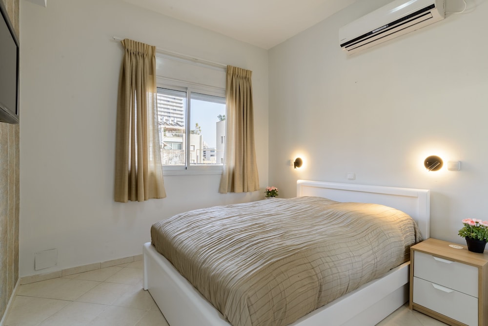 Sea Suites Apartments