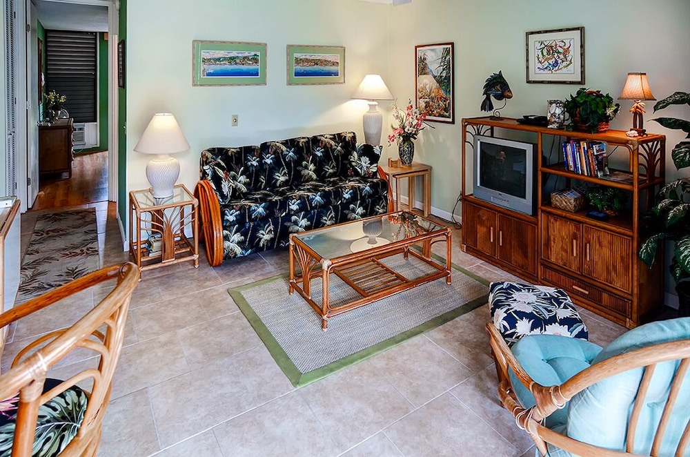 Oceanview Kailua-kona Condo With Private Balcony!