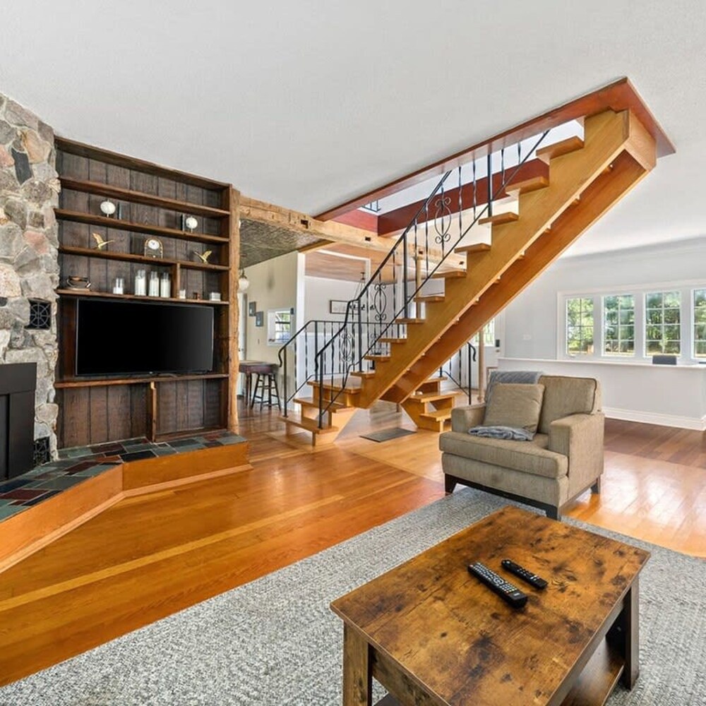 Welcome to Golden Field Farmhouse
