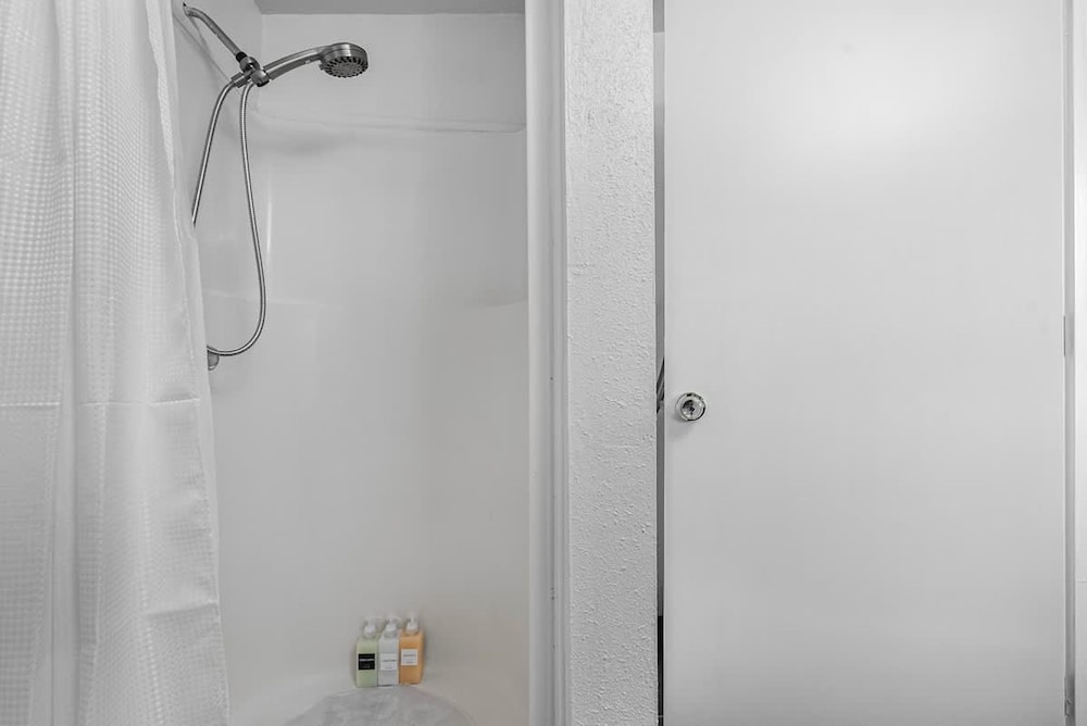 East SJ Entire 4Br Home Quiet
