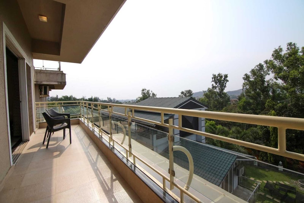 Parmar mount view