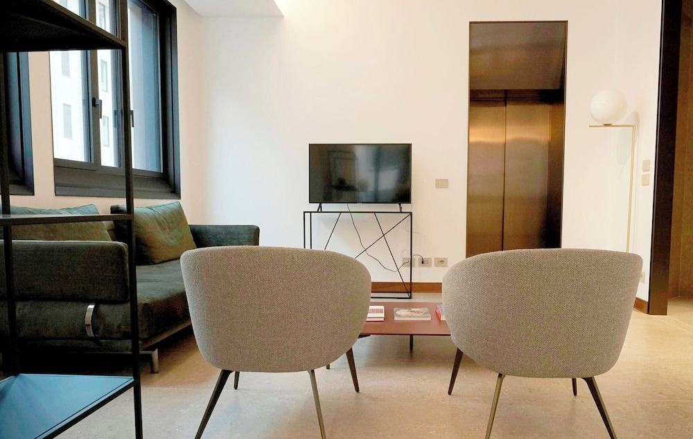 Centro San Babila - Central Tower Apartment W/ter