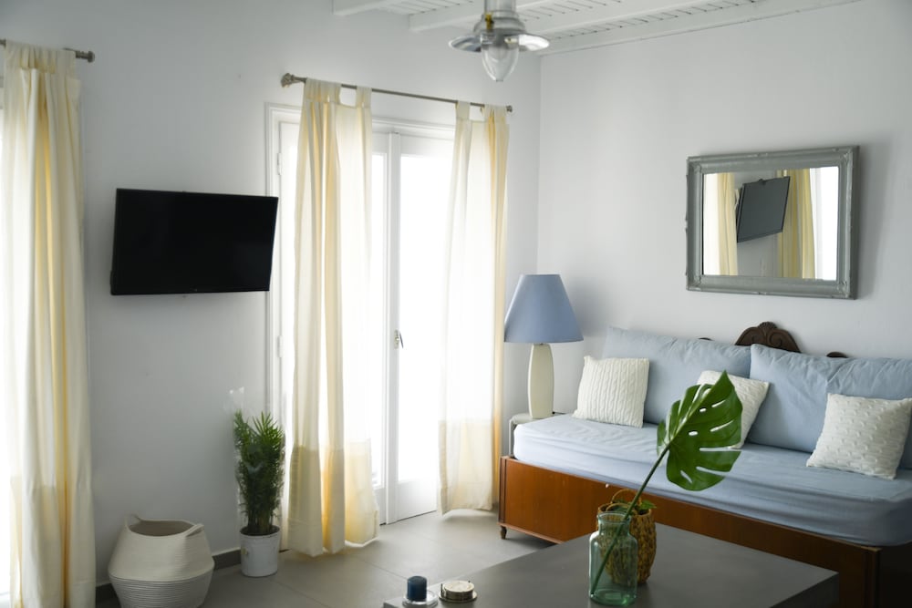 Amperian Mykonos Suites & Villas
