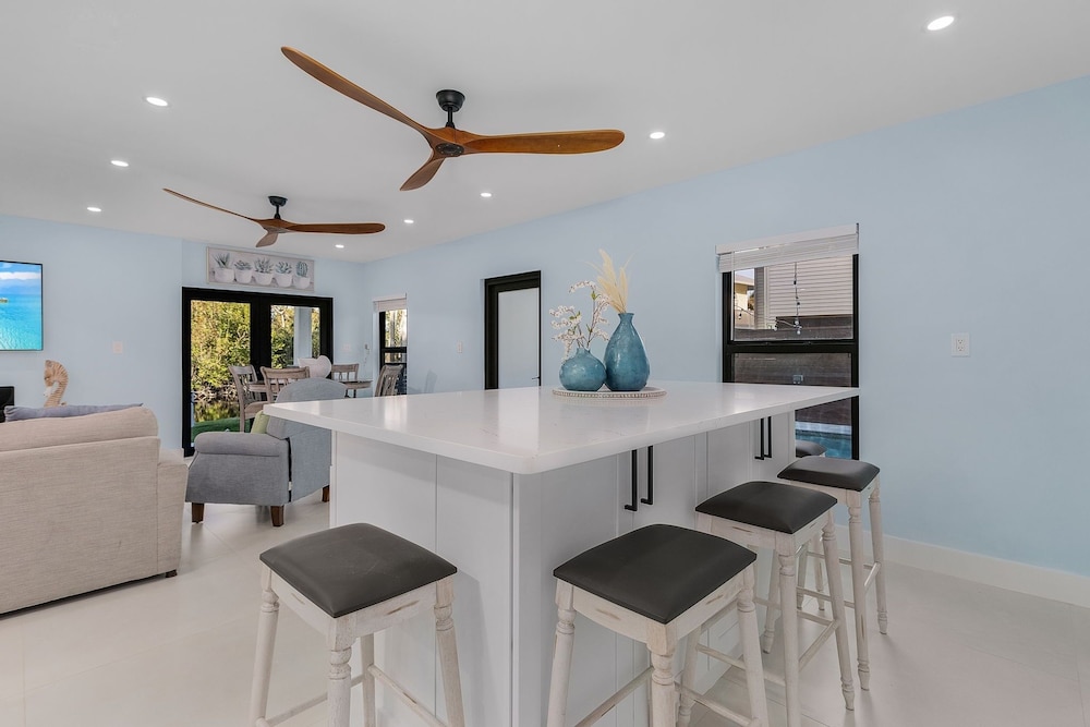 245 Nature View Manor 4 Bedroom Home