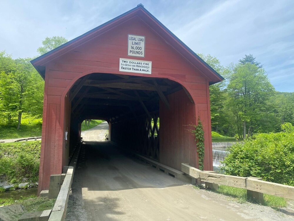 Green River Bridge Inn