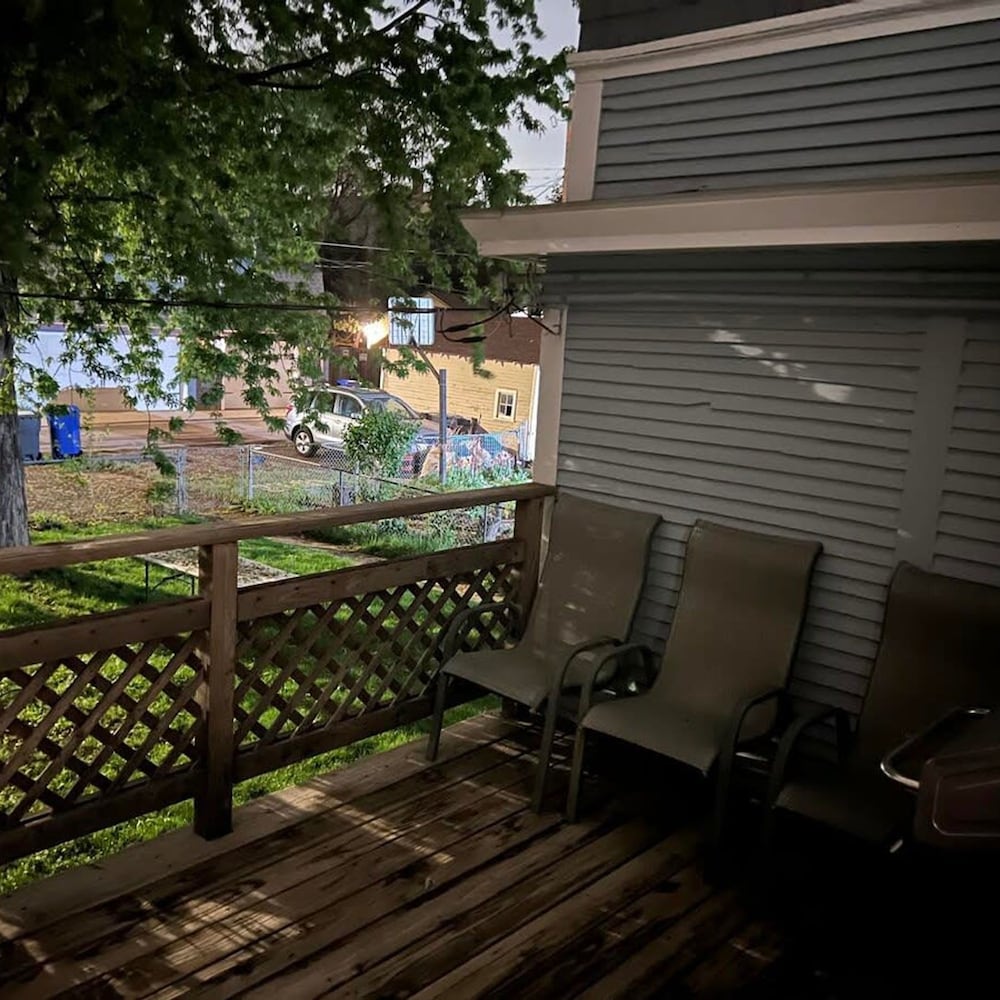4BR 2BA Home in Charming St Paul - Sleeps 10