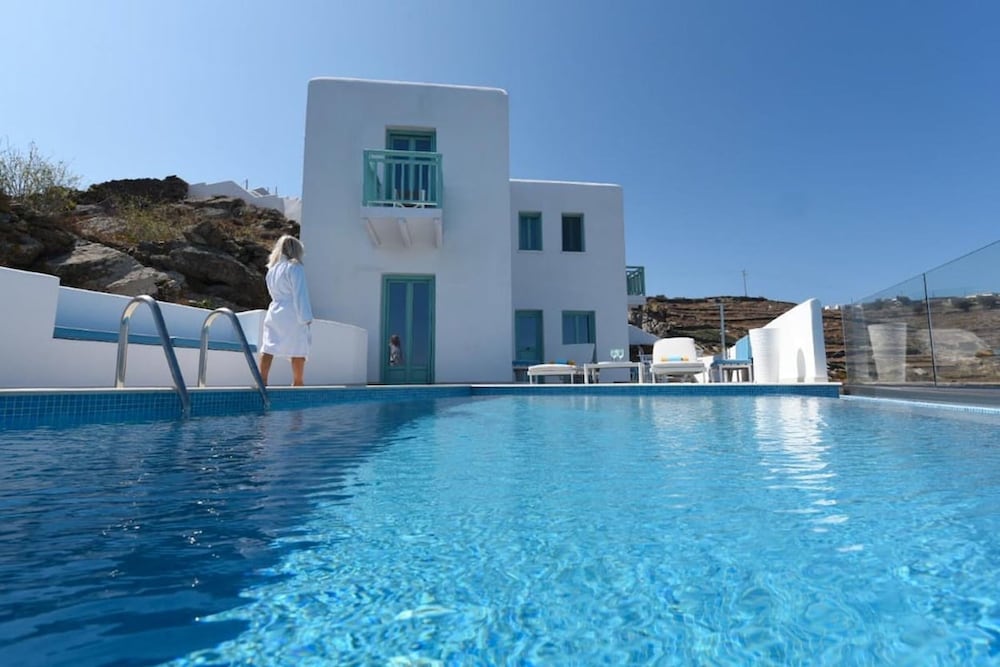 65 Stairs to Heaven Private Pool