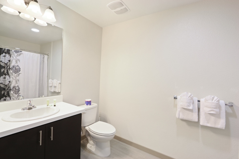 Global Luxury Suites Sunnyvale North - Property Image 8