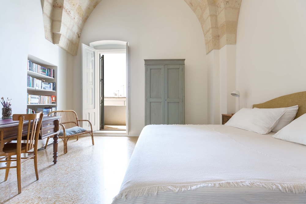 3082 Palazzo Mazziotti by Perle di Puglia view 3