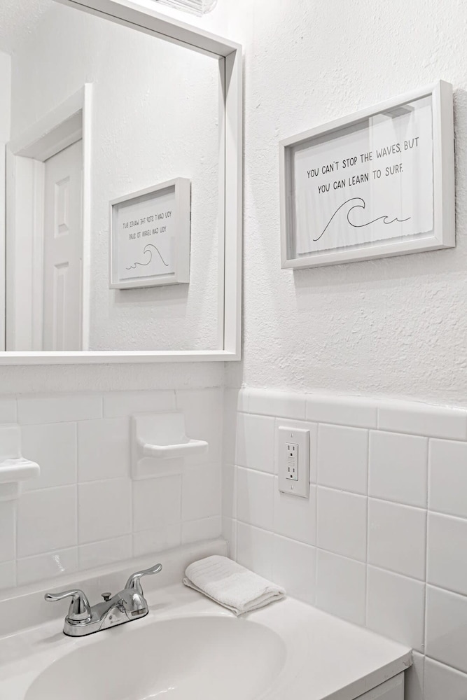 Bright and Spacious 2 BR Apartment