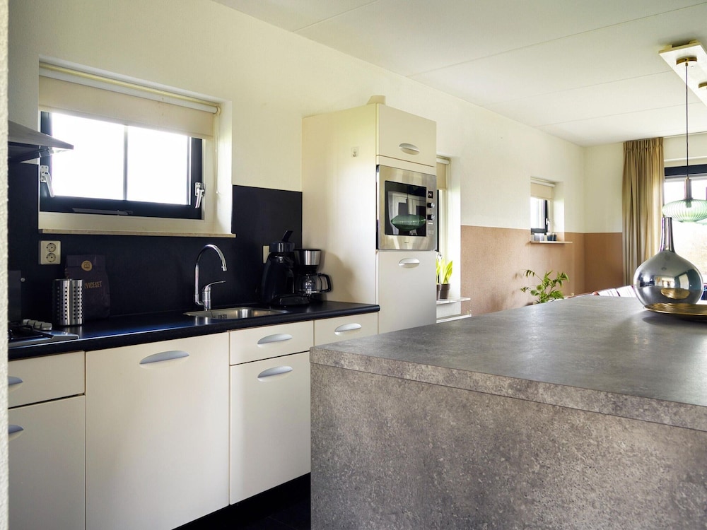 Family Home With Wellness and Tour Boat