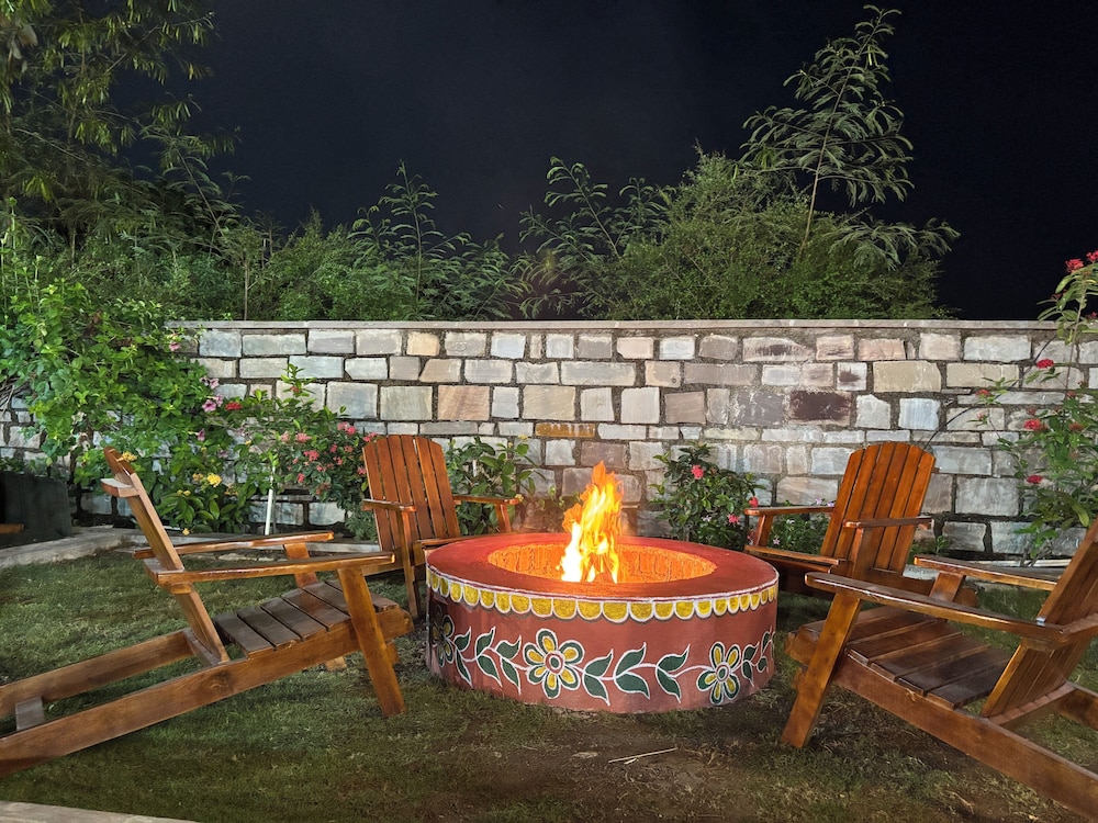 Green Hills Farm & Resorts