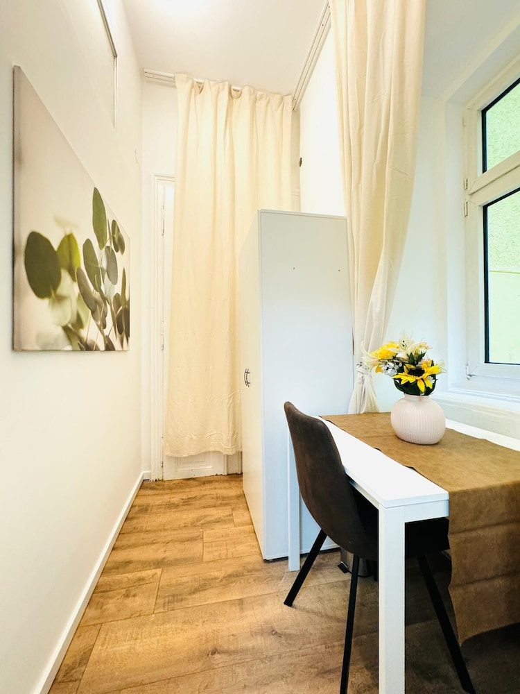 5BR Apt 10min to Matzleinsdorfer