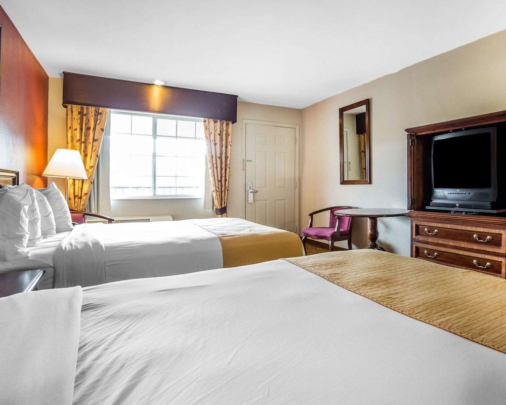 Quality Inn Suites Minden - Property Image 17