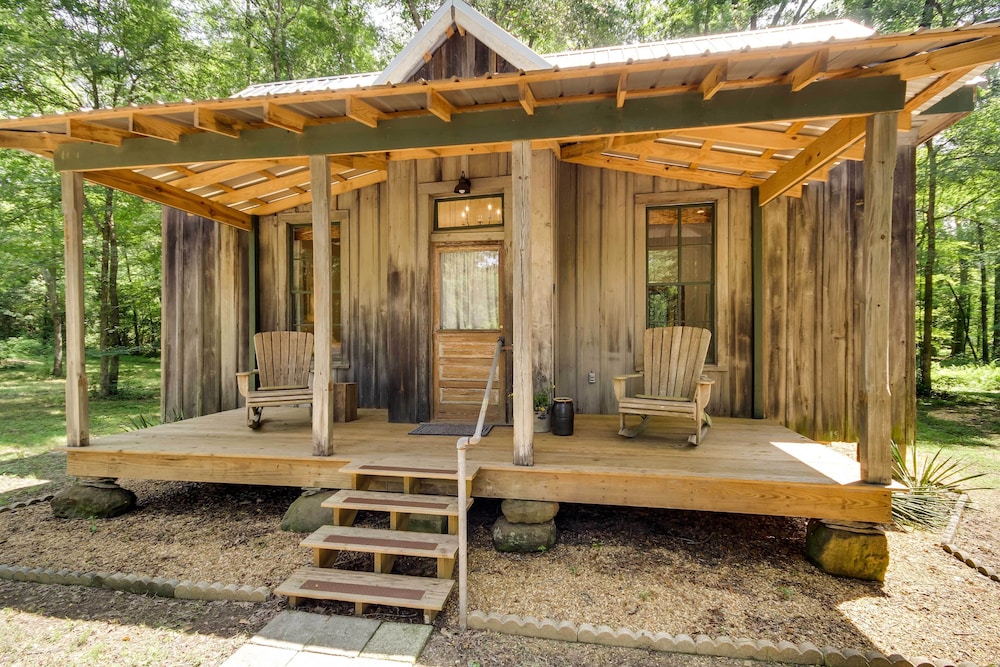 McComb Vacations - Historic Vacation Rental in Mccomb w/ River Access - Property Image 4