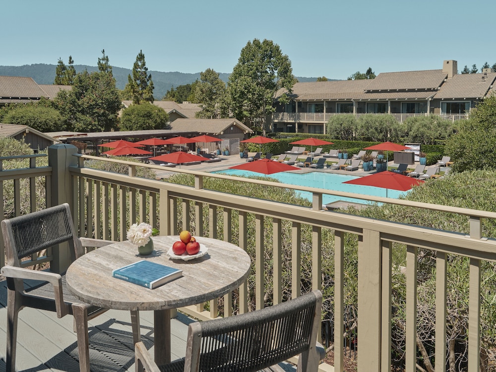 Rosewood Sand Hill 18