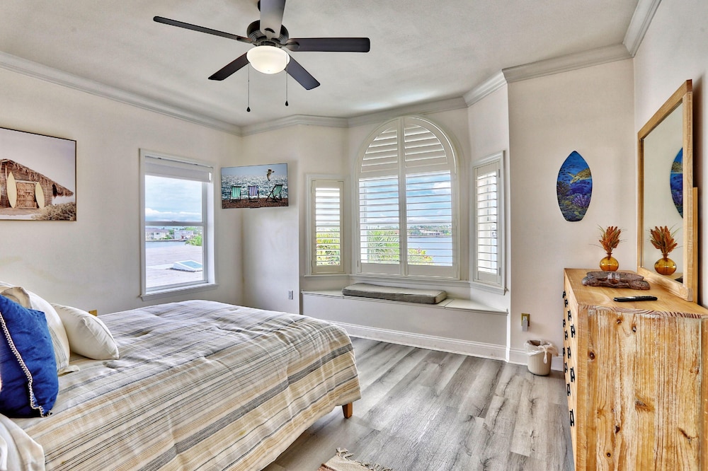 Villa At Bahia Shores-whole Property