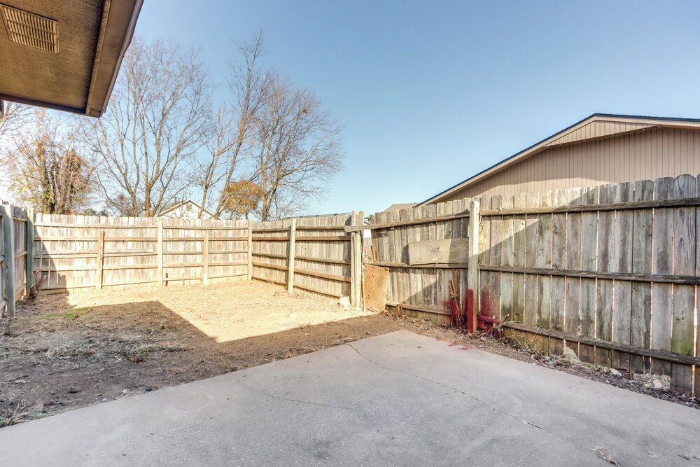Home w/ Fenced Yard Near Dtwn Rogers!