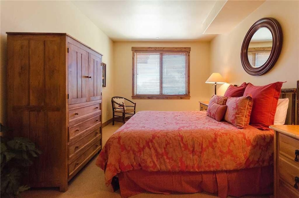 3308 Champagne Lodge, Trappeur's Crossing Apartment 3