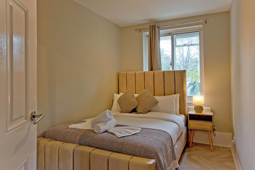 Imperial Leinster Garden Apartment