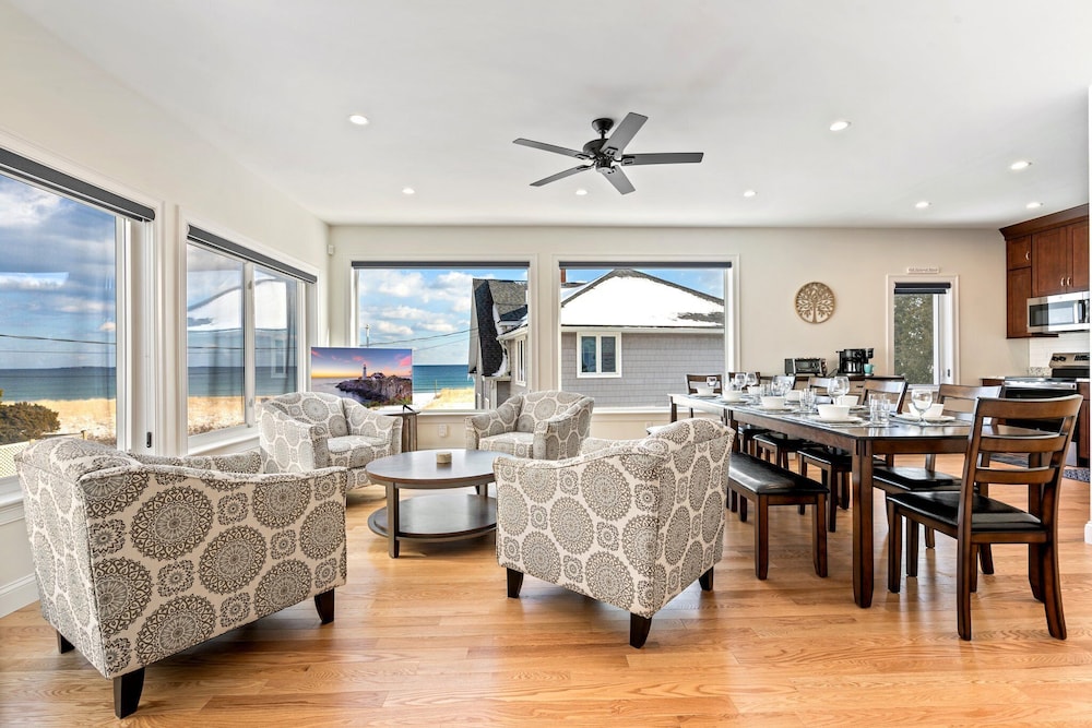 Oceanfront Home - Beach Access - Deck + Ping Pong