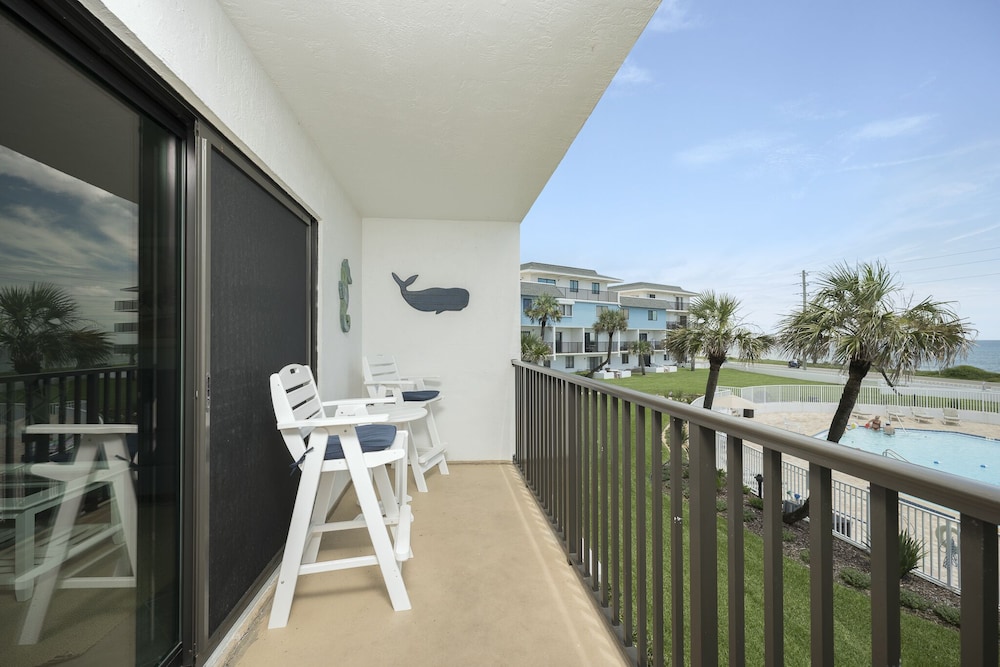 Sea Dancer 210 view 2