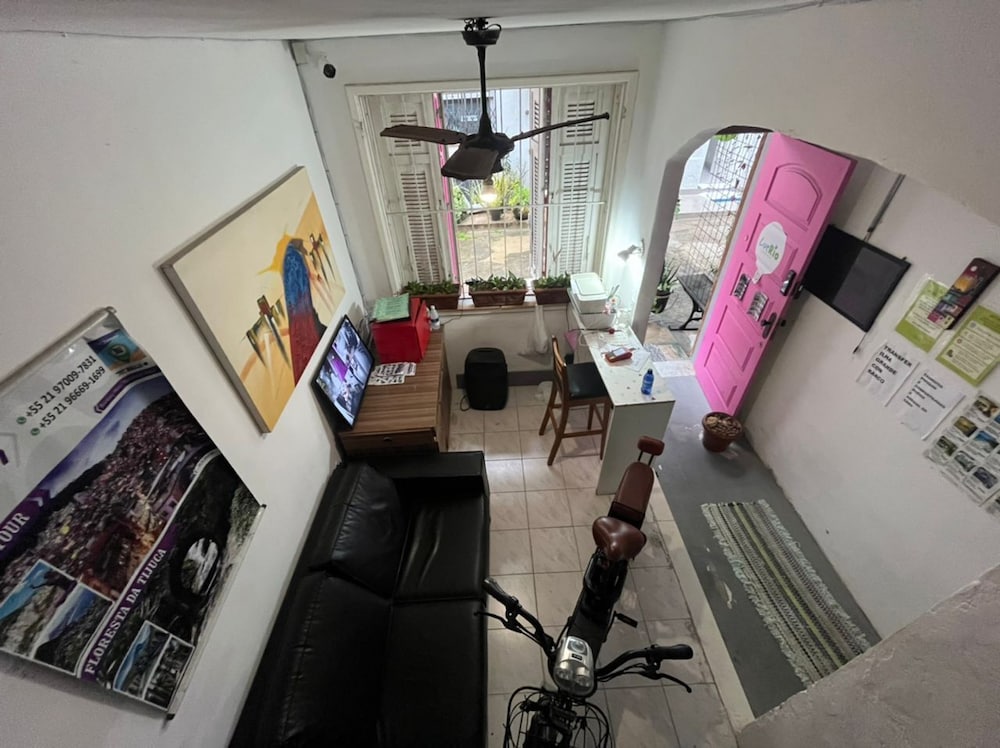LIVE RIO HOSTEL