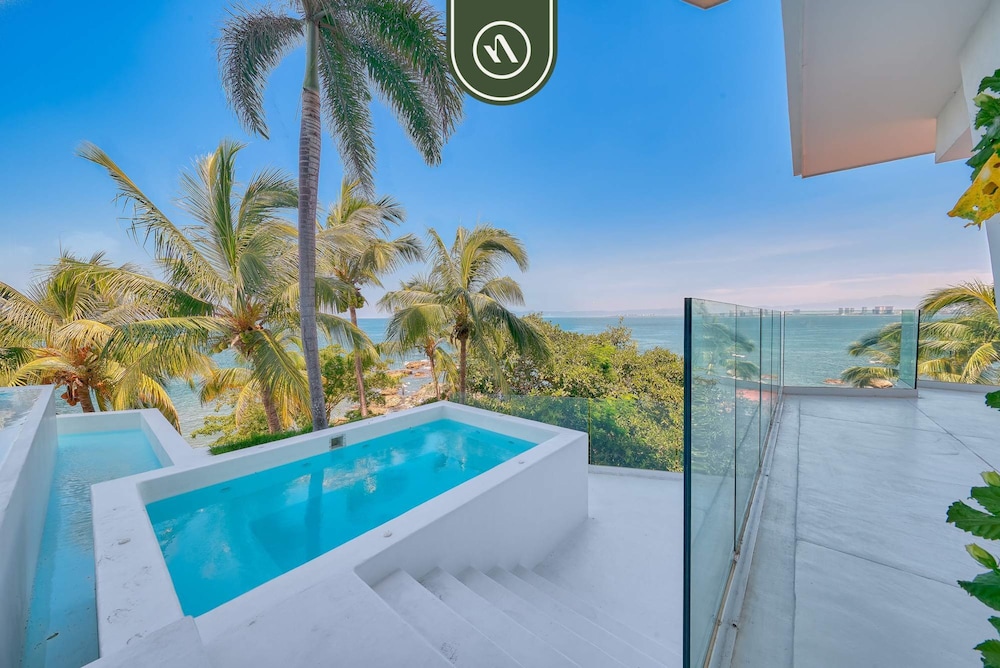 1BR Condo Near to Beach
