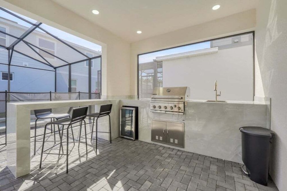 10 Bed 8 Bath Villa Gamesroom & Pool 16284saint 10 Bedroom Villa