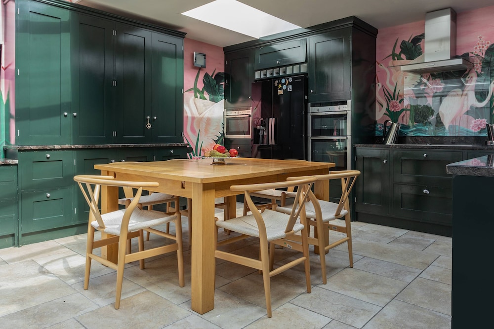 Molyneux Street II by Onefinestay