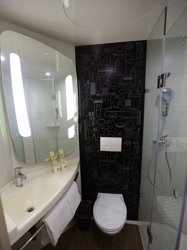 Ibis Haikou Injoy Plaza Hotel view 3