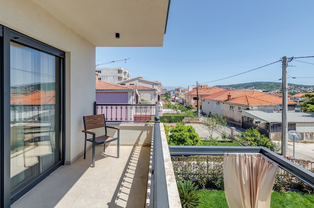 Villa Trixie - Green Garden Villas