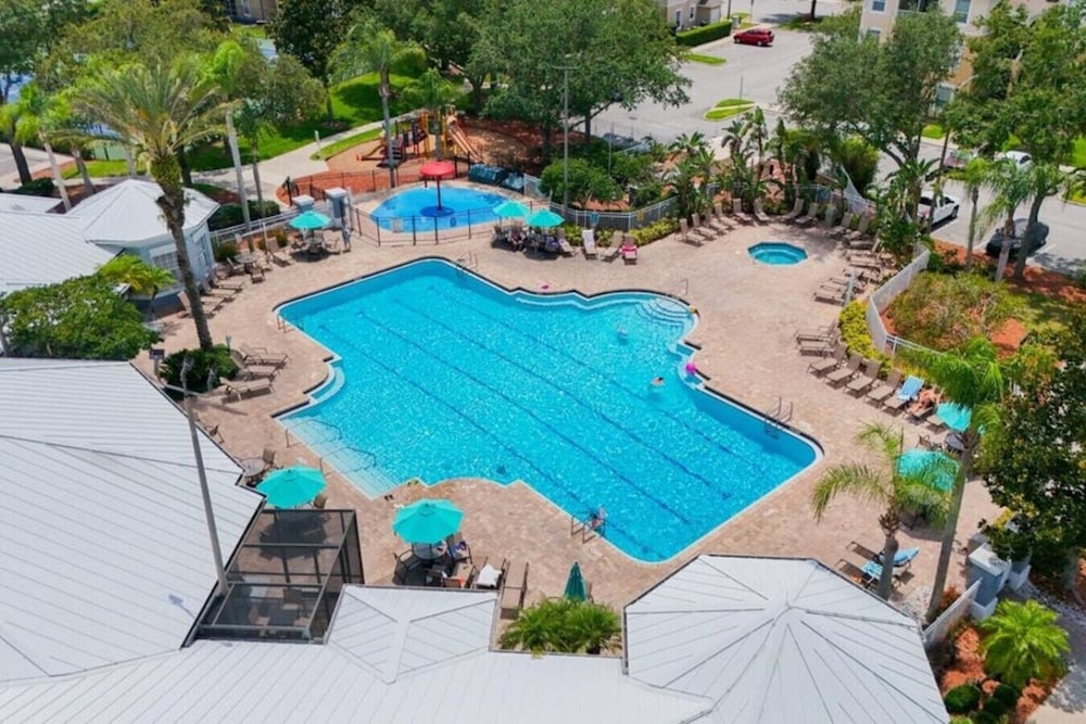 Amazing 3bdr House w Pool