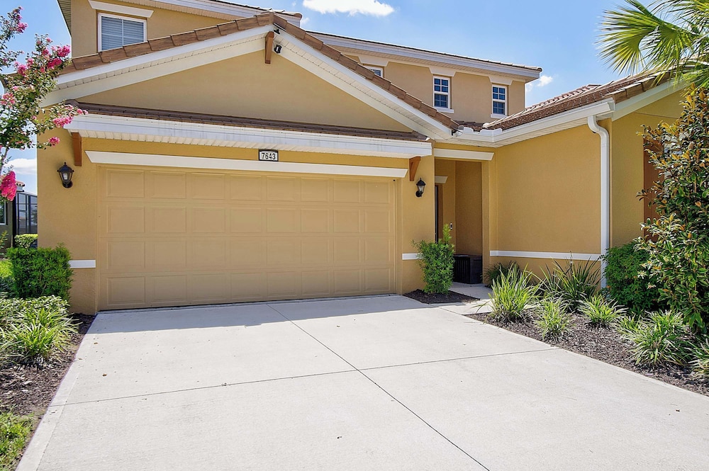 7643 Beautiful 6-bedroom Family Home With Private Pool Near Disney World