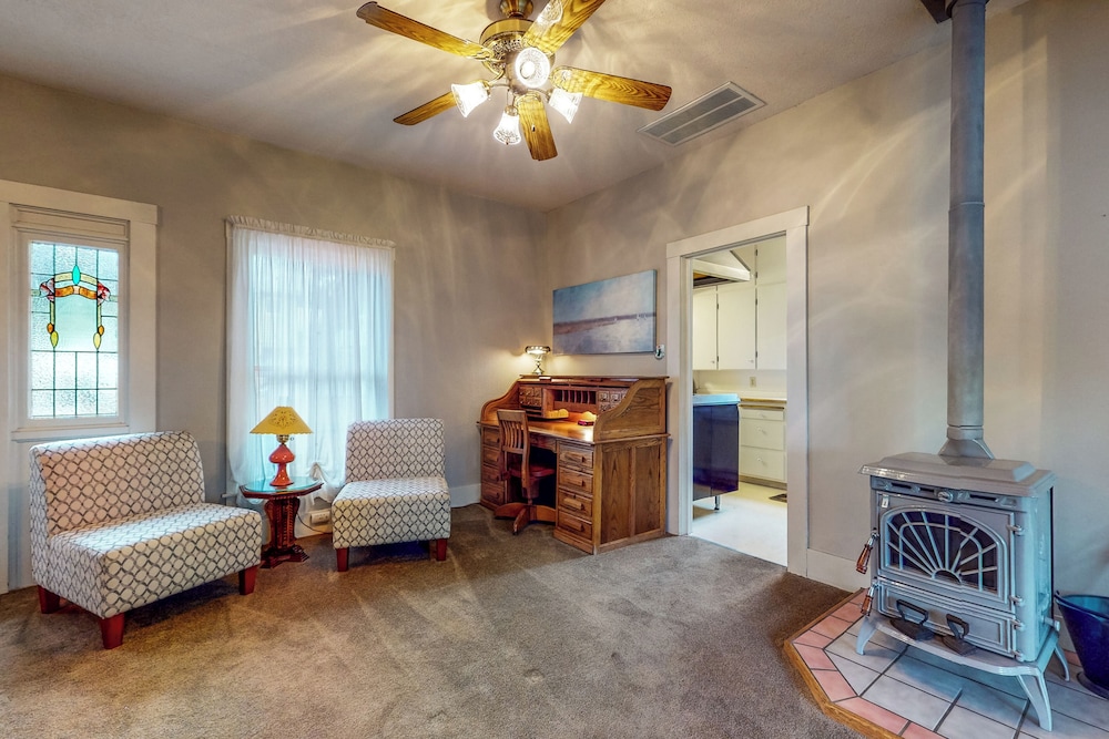 Forbestown Retreat: Easy Access to Clear Lake
