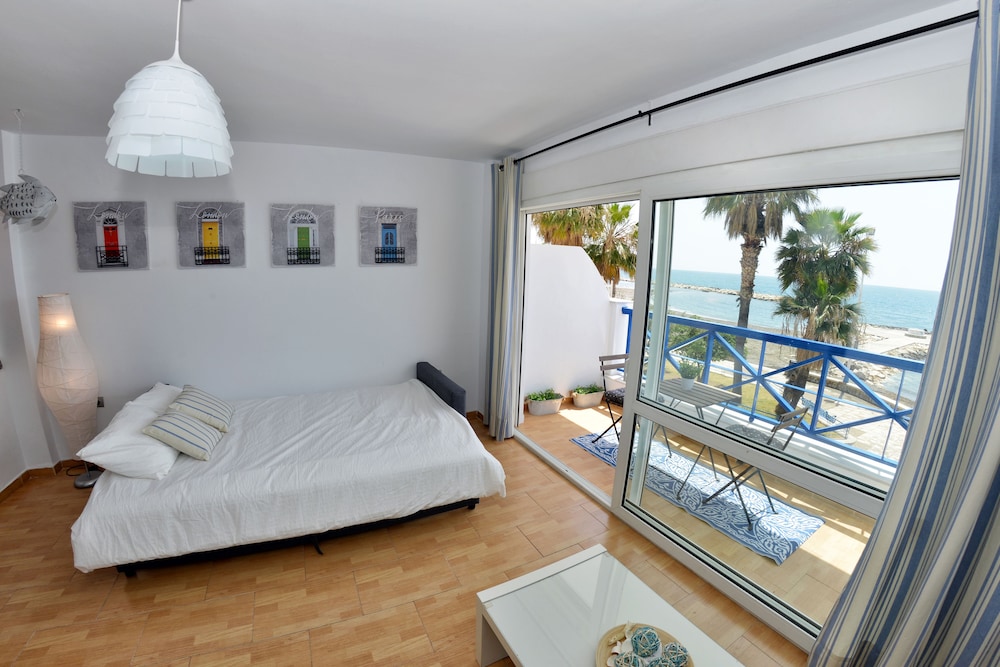 Apartamentos La Perla Azul - WONDERSTAYS