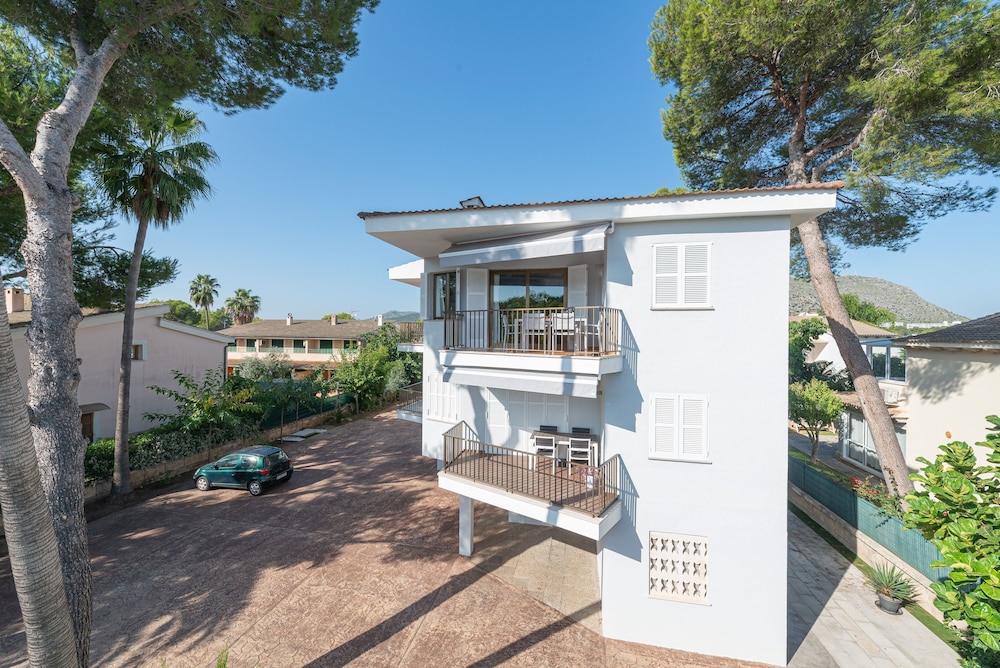 Photo 10