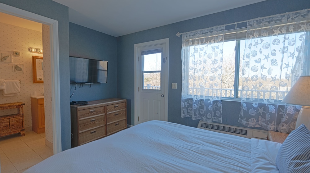 Sea Crest Resort